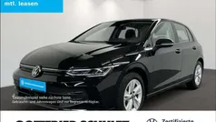 Gebraucht 2024 VW Golf VIII Life Limousine | 20.990 € (Superpreis)