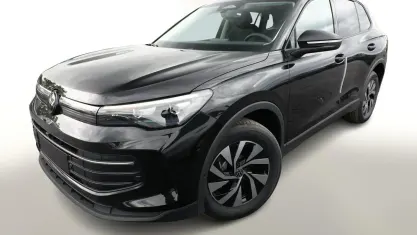 Neu VW Tiguan IQ Drive 150 PS (110 kW) 2026 Grenadillschwarz metallic grenadillschwarz metallic SUV