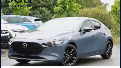 Neu Mazda 3 Homura-Line 140 PS (102 kW) 2025 Polymetal grey Limousine