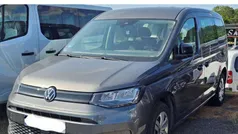 Grau (indiumgraumetallic (grau)) Gebraucht 2024 VW Caddy Maxi Trendline Van / Kleinbus | 33.990 € (Fairer Preis)
