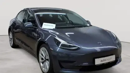 Gebraucht Tesla Model 3 Standard Range Plus 208 kW (283 PS) 2022 Midnight silver metallic Limousine