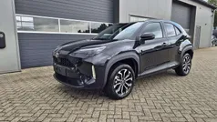 Mysticschwarz metallic Neu 2025 Toyota Yaris Cross SUV | 28.890 € (Fairer Preis)