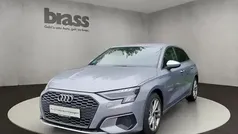 Florettsilber metallic Gebraucht 2022 Audi A3 Sportback e-tron Ambiente Limousine | 25.800 € (Guter Preis)