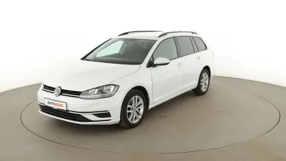 Używany VW Golf VII Comfortline 110 KM (80 kW) 2018 Biały Kombi