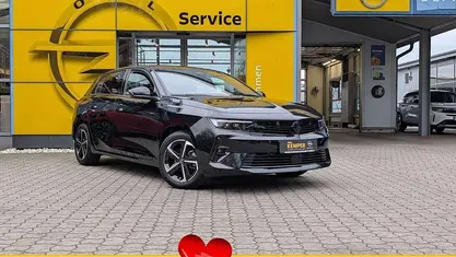 Schwarz Gebraucht 2024 Opel Astra Limousine | 22.350 € (Fairer Preis)