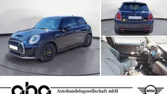 Schwarz Gebraucht 2022 Mini Cooper SE Classic Kleinwagen | 19.860 € (Fairer Preis)