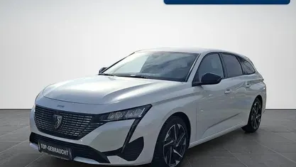 Usado Peugeot 308 SW Allure 131 HP (96 kW) 2022 Branco Carrinha