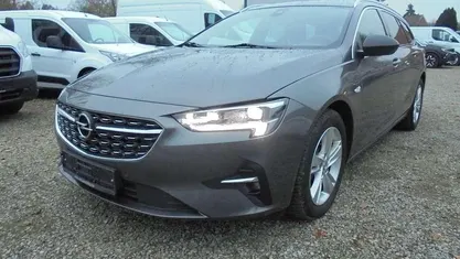 Grau Gebraucht 2022 Opel Insignia Business Kombi | 16.422 € (Guter Preis)