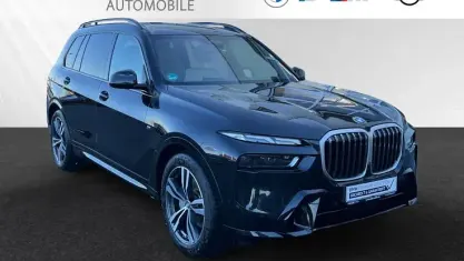 Gebraucht BMW X7 Efficient Dynamics 352 PS (258 kW) 2025 Black sapphire SUV