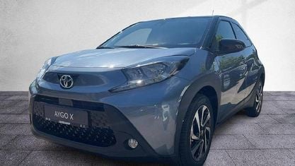 Gebraucht Toyota Aygo X 72 PS (52 kW) 2025 Grau SUV
