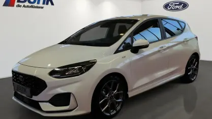 Gebraucht Ford Fiesta ST-Line 125 PS (91 kW) 2023 Frozen white Kleinwagen