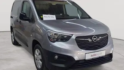 Gebraucht Opel Combo Edition 130 PS (95 kW) 2023 Kontrast grau metallic Van