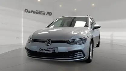 Silber Gebraucht 2022 VW Golf VIII Life Kombi | 19.120 € (Fairer Preis)