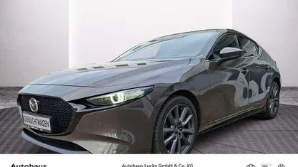 Silber (titanium flash) Gebraucht 2021 Mazda 3 Selection Limousine | 18.829 € (Fairer Preis)