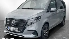 Gebraucht 2025 Mercedes V300 Avantgarde Van / Kleinbus | 93.891 € (Fairer Preis)