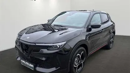 Nero tortona Gebraucht 2025 Alfa Romeo GT Junior Edizione Speciale SUV | 31.470 € (Fairer Preis)