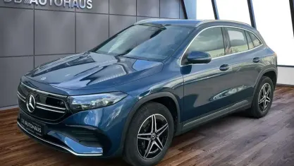 Second-hand Mercedes EQA250 AMG line 139 kW (190 CP) 2023 Albastru SUV