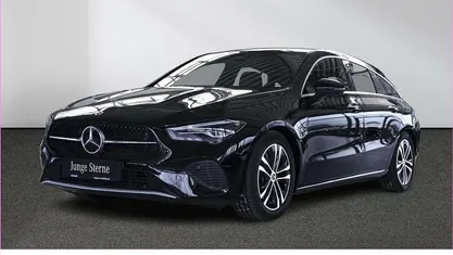 Gebraucht Mercedes CLA200 Shooting Brake 163 PS (119 kW) 2024 Schwarz Kombi