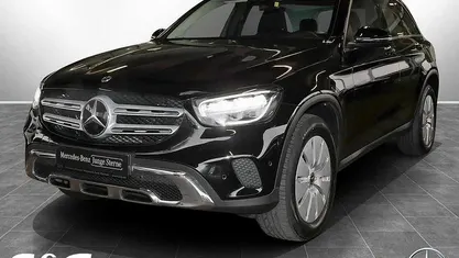 Gebraucht Mercedes GLC300e 211 PS (155 kW) 2022 Schwarz SUV