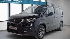 Schwarz Gebraucht 2023 Peugeot Rifter Allure Van / Kleinbus | 15.890 € (Superpreis)