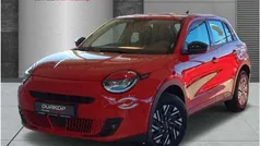 Rot by red Gebraucht 2023 Fiat 600 Red SUV | 26.900 € (Fairer Preis)