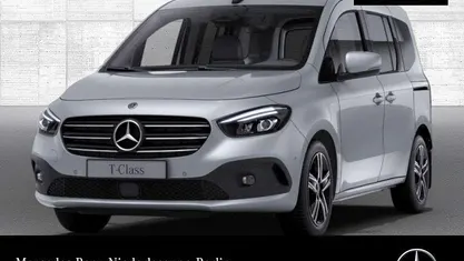 Silber Gebraucht 2025 Mercedes 180 Progressive Limousine | 32.480 € (Fairer Preis)