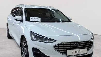 Gebraucht Ford Focus Titanium 120 PS (88 kW) 2022 Frozen white Kombi