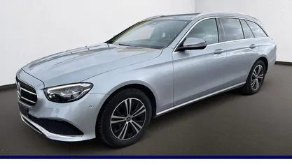 Begagnad Mercedes E220 Avantgarde 194 HK (142 kW) 2021 Silver Sedan