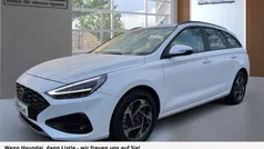 Serenity white (weiss) Gebraucht 2024 Hyundai i30 Advanced Limousine | 23.985 € (Fairer Preis)