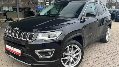 Schwarz metallic Gebraucht 2020 Jeep Compass Limited SUV | 18.850 € (Fairer Preis)