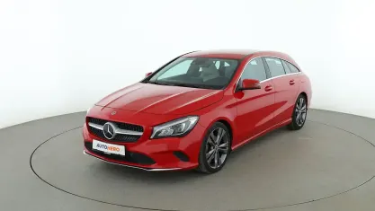 Gebraucht Mercedes CLA220 Shooting Brake Urban 170 PS (125 kW) 2018 Rot Kombi
