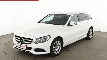 Weiß Gebraucht 2016 Mercedes C180 Avantgarde Kombi | 19.250 € (Fairer Preis)