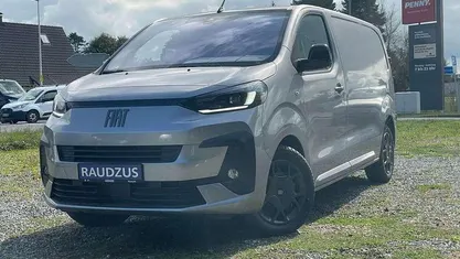 Dunkel grau metallic Neu 2025 Fiat Scudo S Van | 28.798 € (Fairer Preis)