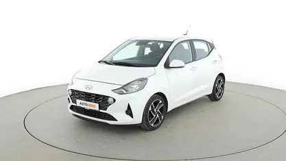 Gebraucht Hyundai i10 Trend 67 PS (49 kW) 2021 Weiß Kleinwagen