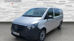 Silber Gebraucht 2023 Mercedes Vito Van / Kleinbus | 47.486 € (Fairer Preis)