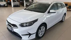 Carraraweiß Neu 2025 Kia Ceed Sportswagon Vision Kombi | 24.450 € (Fairer Preis)