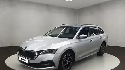 Gebraucht Skoda Octavia Ambition 150 PS (110 kW) 2021 Brillantsilber metallic Kombi