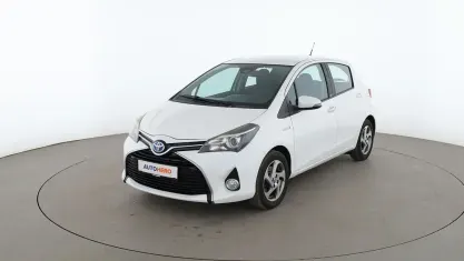 Gebraucht Toyota Yaris Hybrid Edition-S 61 PS (44 kW) 2017 Weiß Limousine