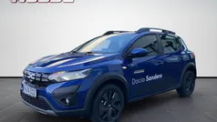 Ironblau metallic Gebraucht 2025 Dacia Sandero Expression Kleinwagen | 17.900 € (Guter Preis)