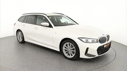 Gebraucht BMW 320 M Sport 190 PS (139 kW) 2025 Alpinweiss Kombi