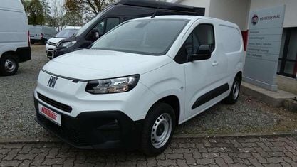 Usata Fiat Doblò 102 CV (75 kW) 2024 Bianco Monovolume