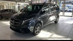 Graphitgrau Gebraucht 2024 Mercedes V300 AMG Van / Kleinbus | 73.321 € (Fairer Preis)