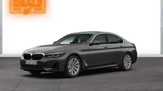 Grau Gebraucht 2022 BMW 520 Performance Limousine | 36.890 € (Fairer Preis)