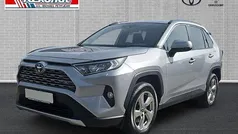 Gebraucht 2019 Toyota RAV4 Club SUV | 25.990 € (Etwas zu teuer)