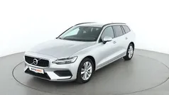 Grau Gebraucht 2021 Volvo V60 Momentum Kombi | 25.030 € (Superpreis)
