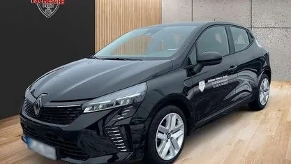 Schwarz (sternenschwarz metallic) Gebraucht 2024 Renault Clio V Evolution Limousine | 19.990 € (Fairer Preis)