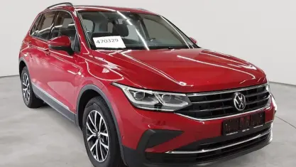 Gebraucht VW Tiguan Life 150 PS (110 kW) 2021 Kings red metallic SUV