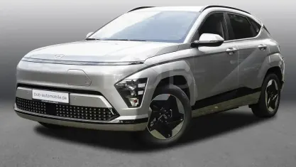 Gebraucht Hyundai Kona Advantage 114 kW (156 PS) 2025 Shimmering silver SUV