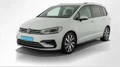Pure white Gebraucht 2024 VW Touran R Van / Kleinbus | 34.407 € (Fairer Preis)