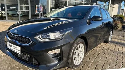Schwarz Gebraucht 2019 Kia Ceed Sportswagon Spirit Kombi | 16.980 € (Fairer Preis)